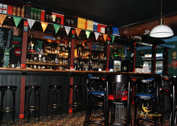 Барная стойка в паб Хератс Harat's Irish Pub